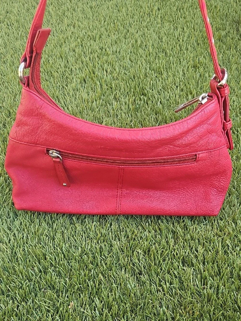 Stone Mountain Accessories Red Leather Shoulder Bag